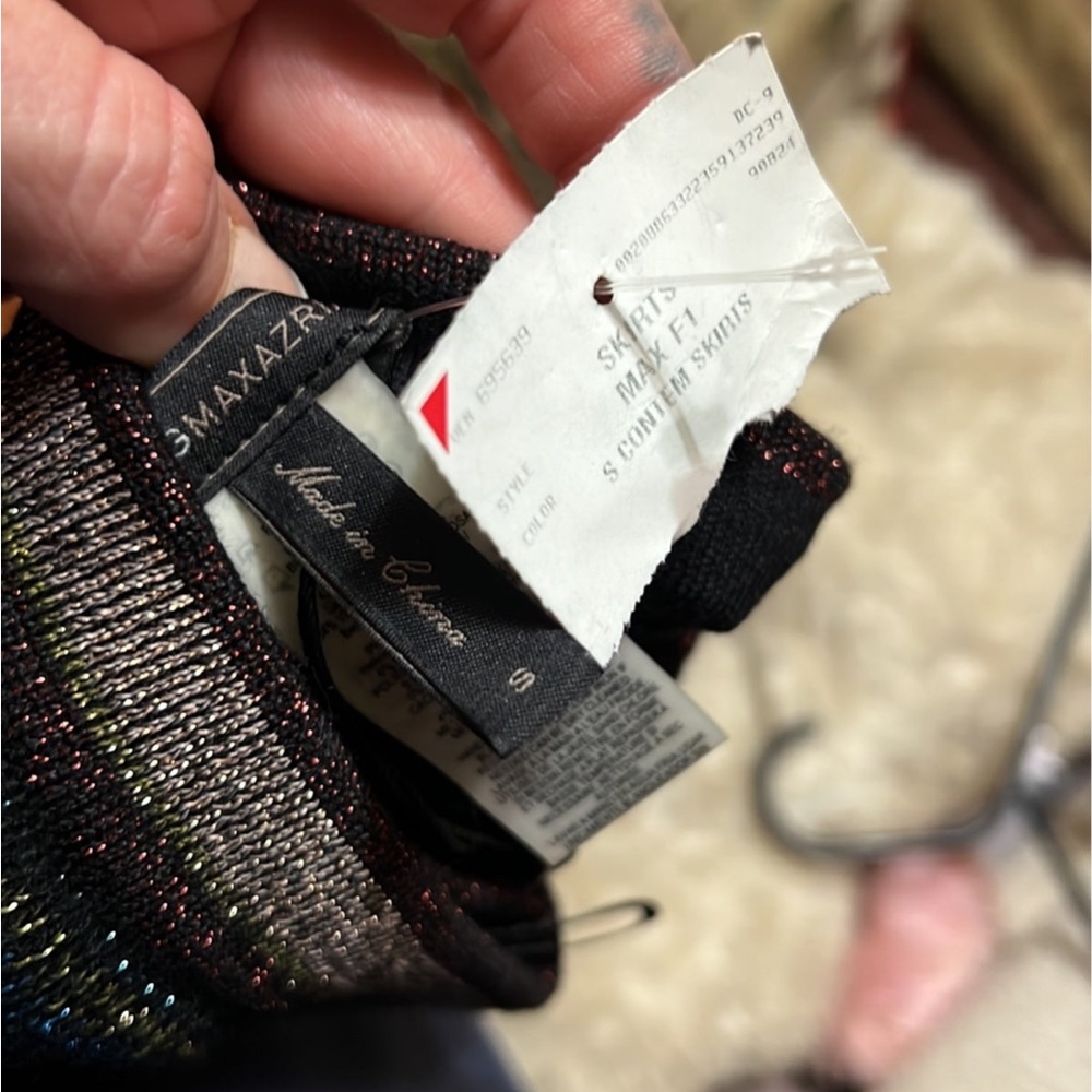 BCBGMAXAZRIA sweater skirt - Picture 4 of 4